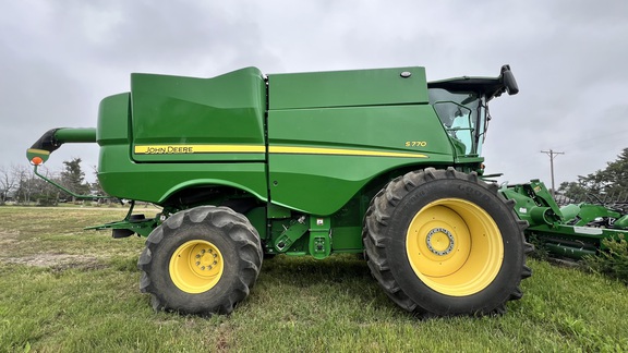 2024 John Deere S770 Combine
