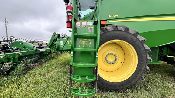 2024 John Deere S770 Combine