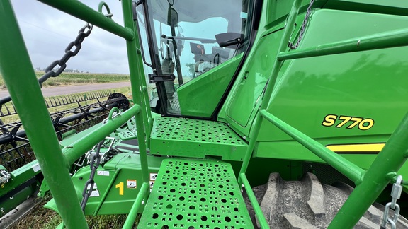 2024 John Deere S770 Combine