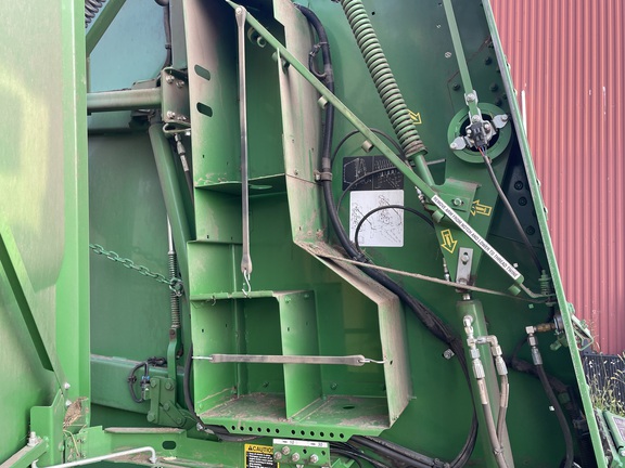 2022 John Deere 560M Baler/Round