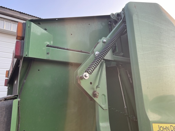 2022 John Deere 560M Baler/Round