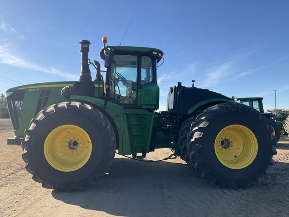 2017 John Deere 9520R Tractor 4WD