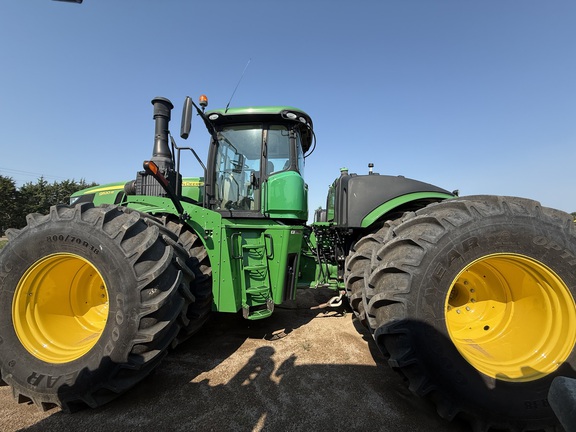 2017 John Deere 9520R Tractor 4WD