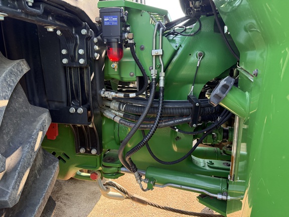 2017 John Deere 9520R Tractor 4WD