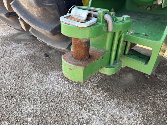 2017 John Deere 9520R Tractor 4WD