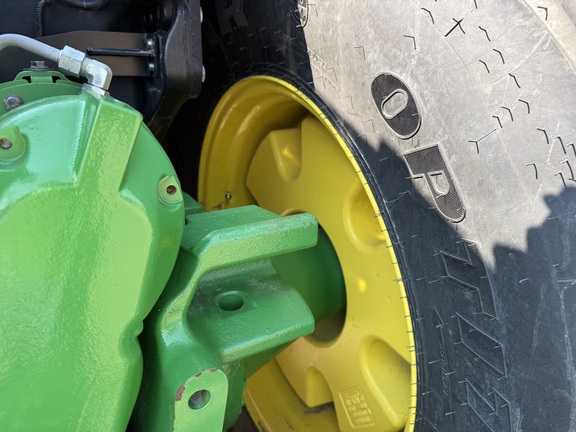 2017 John Deere 9520R Tractor 4WD