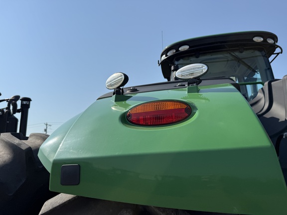 2017 John Deere 9520R Tractor 4WD