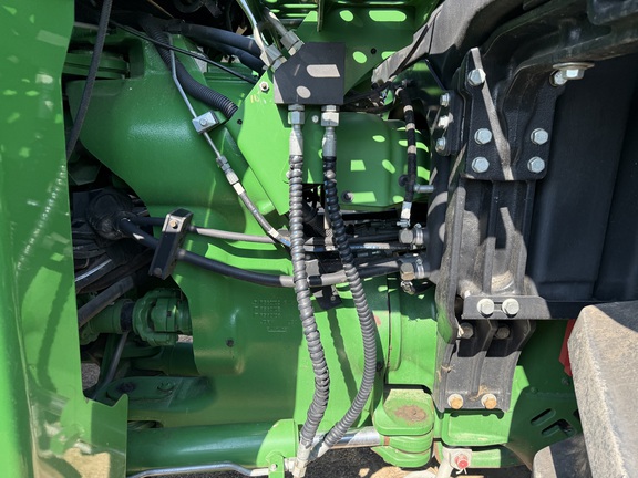 2017 John Deere 9520R Tractor 4WD