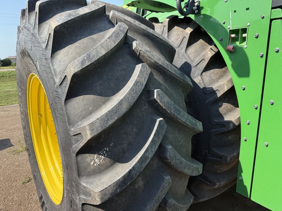 2017 John Deere 9520R Tractor 4WD