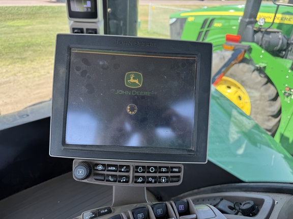 2017 John Deere 9520R Tractor 4WD