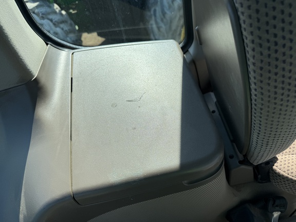 2017 John Deere 9520R Tractor 4WD