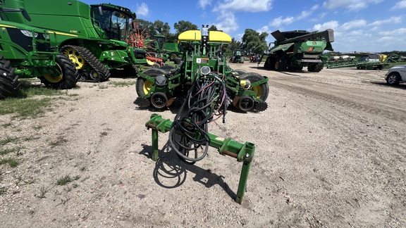 2004 John Deere 1770NT CCS Planter