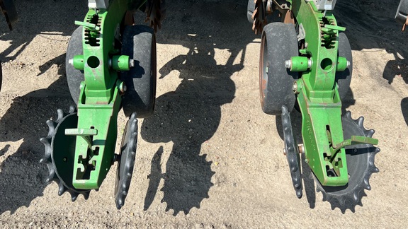 2004 John Deere 1770NT CCS Planter