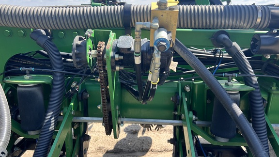 2004 John Deere 1770NT CCS Planter