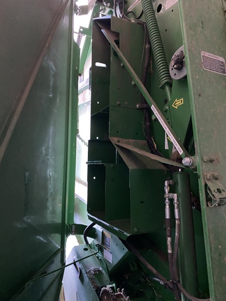 2017 John Deere 569 Baler/Round