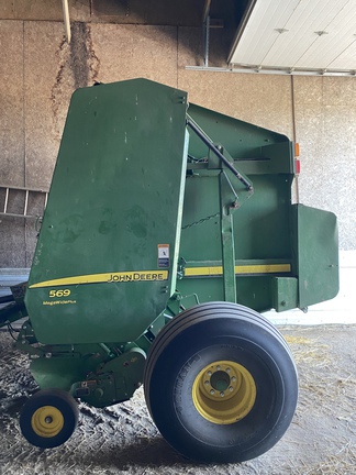 2017 John Deere 569 Baler/Round