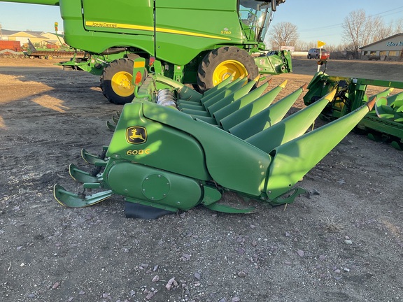 2009 John Deere 608C StalkMaster Header Corn Head