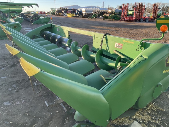 2009 John Deere 608C StalkMaster Header Corn Head