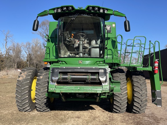 2022 John Deere S760 Combine