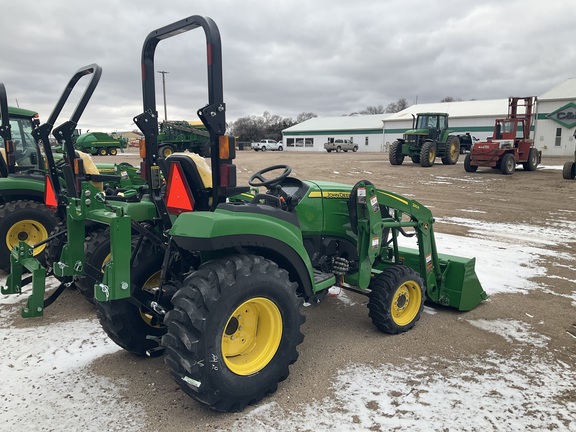 2024 John Deere 2032R Tractor Compact