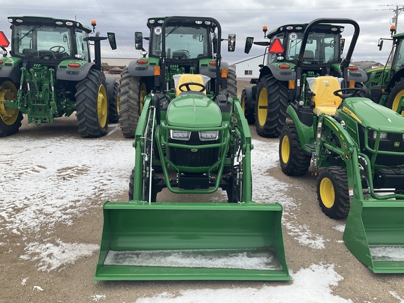 2024 John Deere 2032R Tractor Compact