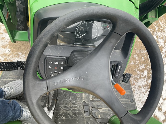 2024 John Deere 2032R Tractor Compact