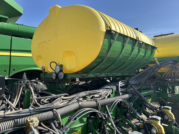 2011 John Deere 1770NT CCS Planter