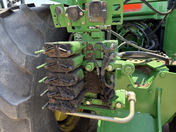 2011 John Deere 9530 Tractor 4WD