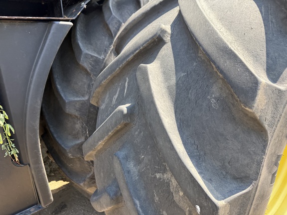 2011 John Deere 9530 Tractor 4WD