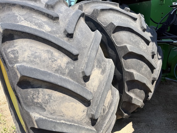 2011 John Deere 9530 Tractor 4WD