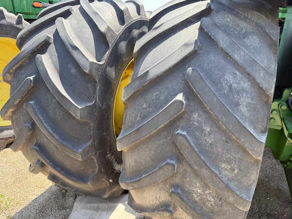 2011 John Deere 9530 Tractor 4WD