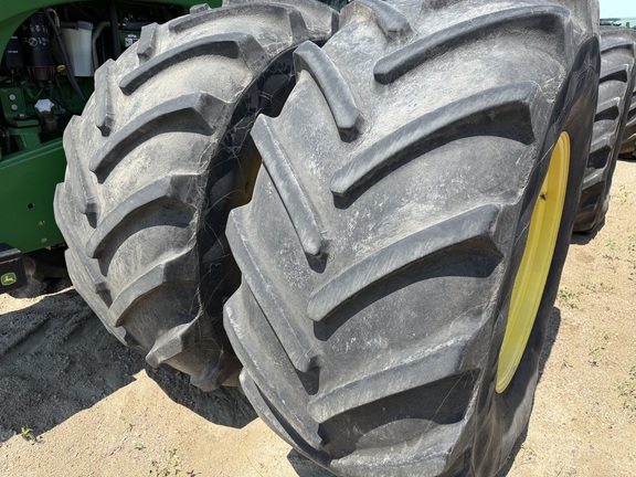 2011 John Deere 9530 Tractor 4WD