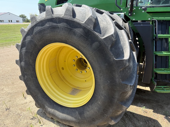 2011 John Deere 9530 Tractor 4WD