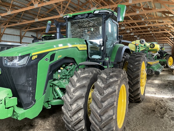 2024 John Deere 8R 370 Tractor