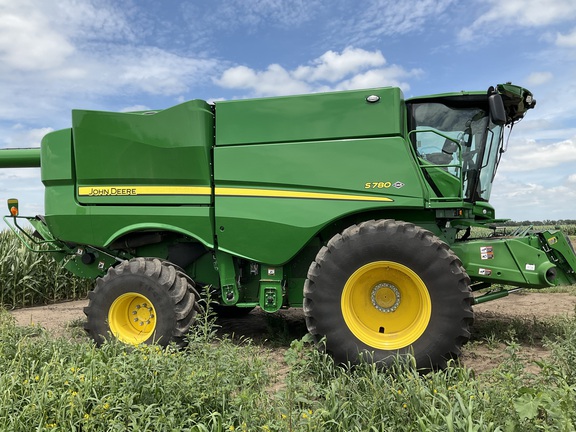 2024 John Deere S780 Combine