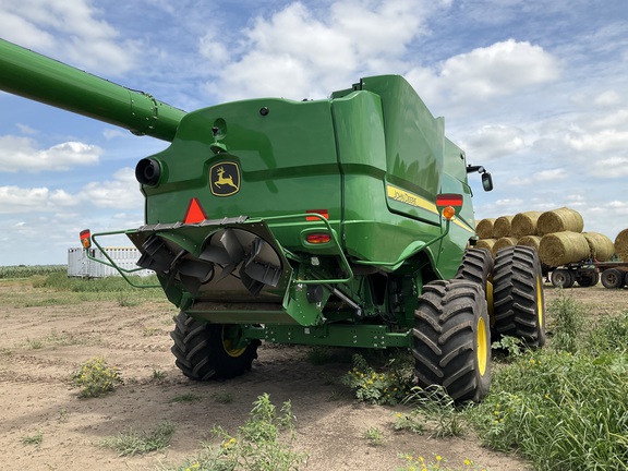 2024 John Deere S780 Combine