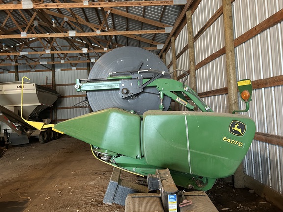 2013 John Deere 640FD Header Combine