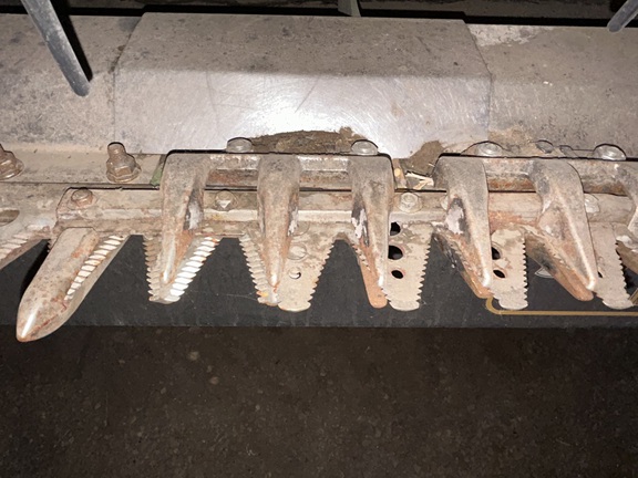 2013 John Deere 640FD Header Combine