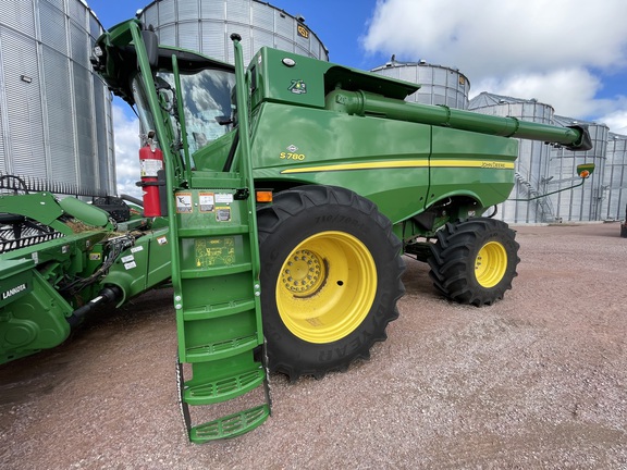 2022 John Deere S780 Combine