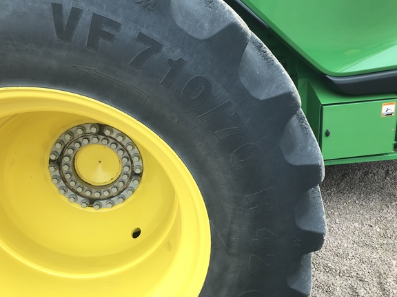 2022 John Deere X9 1100 Combine