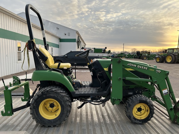 2004 John Deere 2210 Tractor Compact