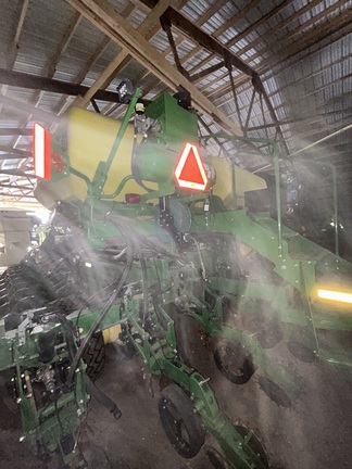 2013 John Deere DB60 Planter