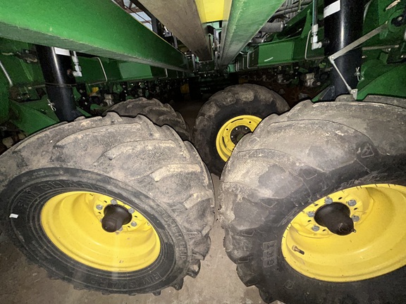 2013 John Deere DB60 Planter