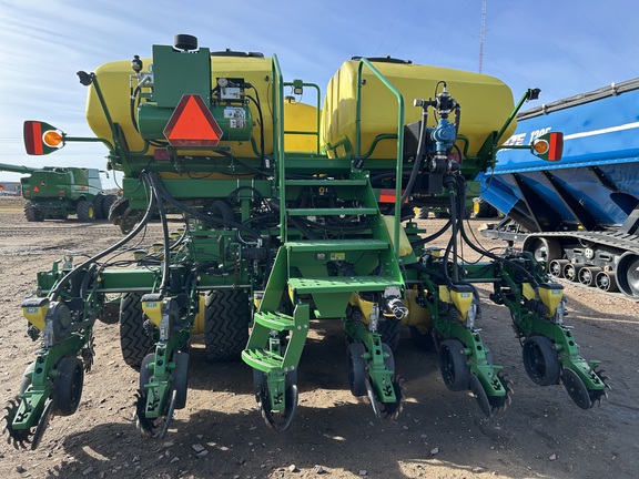 2013 John Deere DB60 Planter