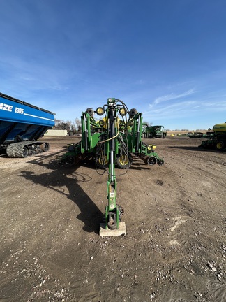 2013 John Deere DB60 Planter