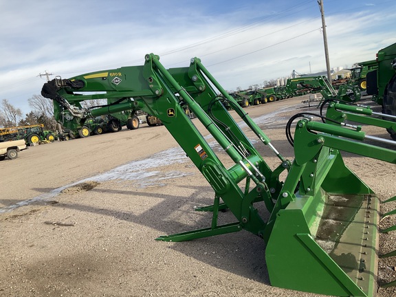 2024 John Deere 680R Loader