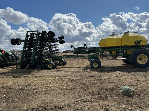 2003 John Deere 1890 Air Seeder