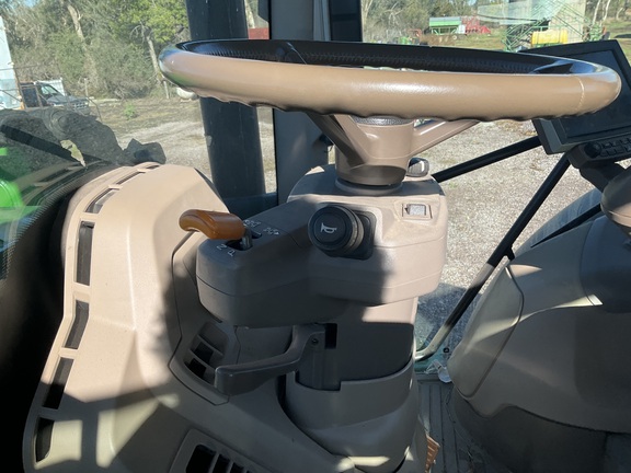 2022 John Deere 6R 195 Tractor