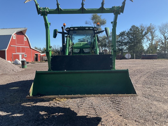 2022 John Deere 6R 195 Tractor