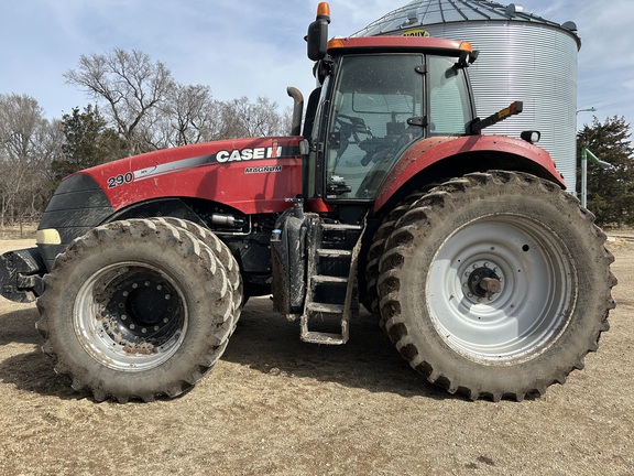 2011 Case IH Magnum 290 Tractor